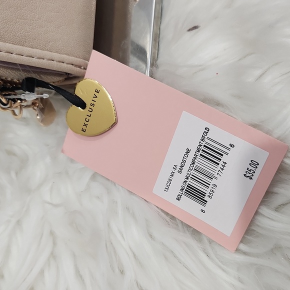 Juicy Couture Exclusive Sandstone Rolling On Multicompartment Bifold Wallet - Picture 2 of 6